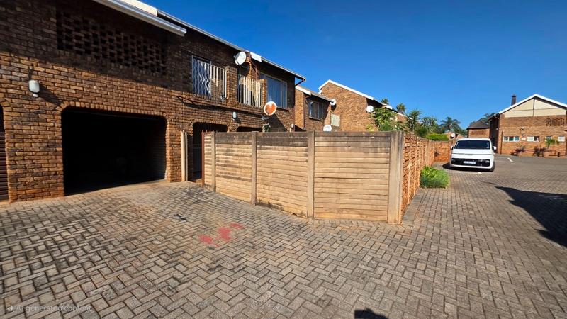 2 Bedroom Property for Sale in Doornpoort Gauteng