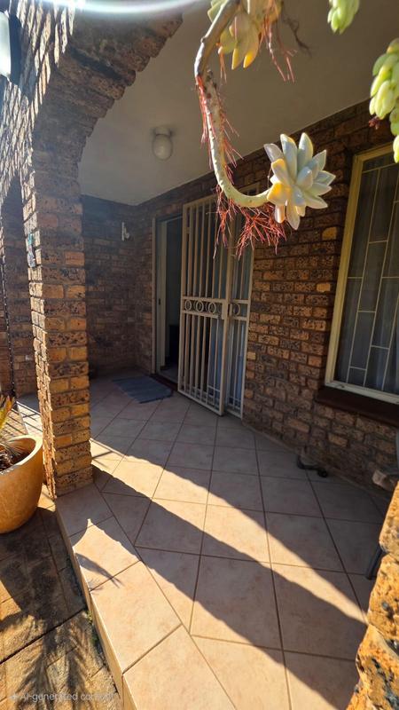 2 Bedroom Property for Sale in Doornpoort Gauteng