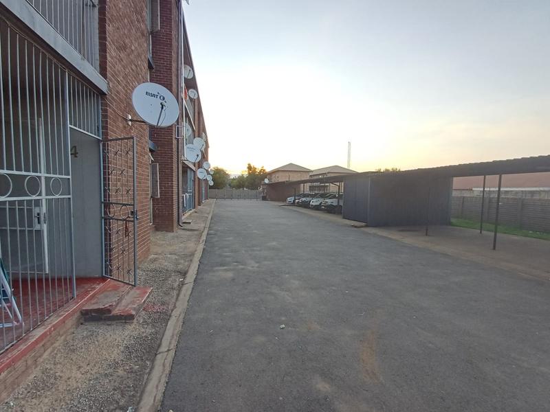 2 Bedroom Property for Sale in Vanderbijlpark CW 3 Gauteng