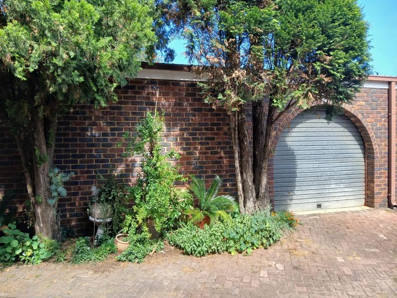 2 Bedroom Property for Sale in Three Rivers Gauteng