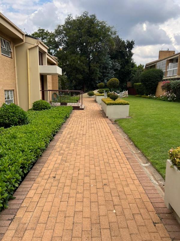 To Let 3 Bedroom Property for Rent in Illovo Gauteng