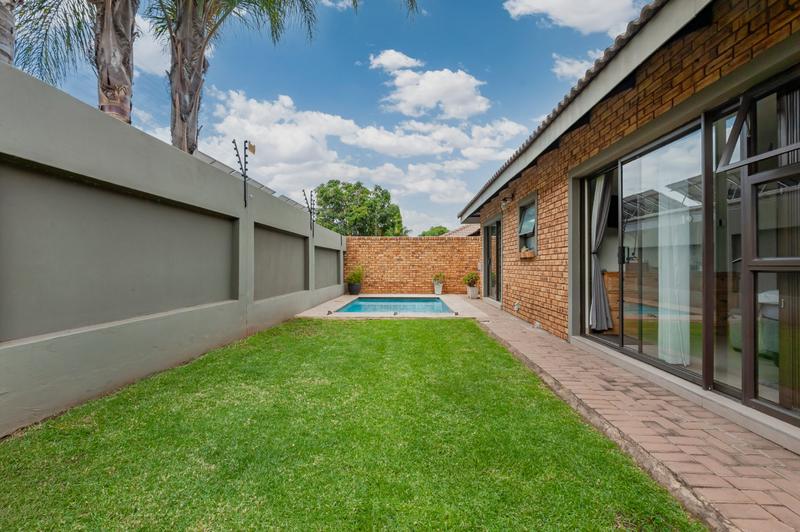 3 Bedroom Property for Sale in New Redruth Gauteng