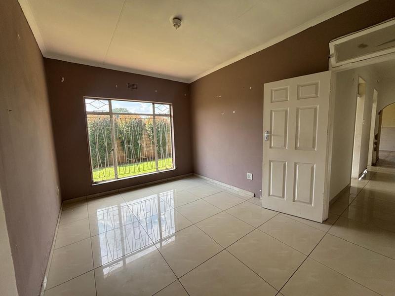 3 Bedroom Property for Sale in Fleurhof Gauteng