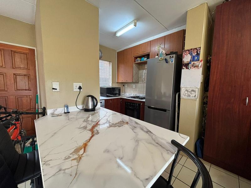 2 Bedroom Property for Sale in Strubensvallei Gauteng