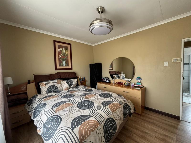 2 Bedroom Property for Sale in Strubensvallei Gauteng