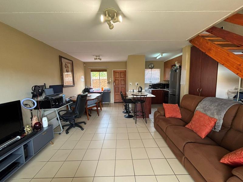 2 Bedroom Property for Sale in Strubensvallei Gauteng