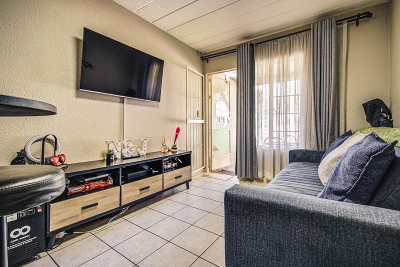 1 Bedroom Property for Sale in Edenvale Central Gauteng