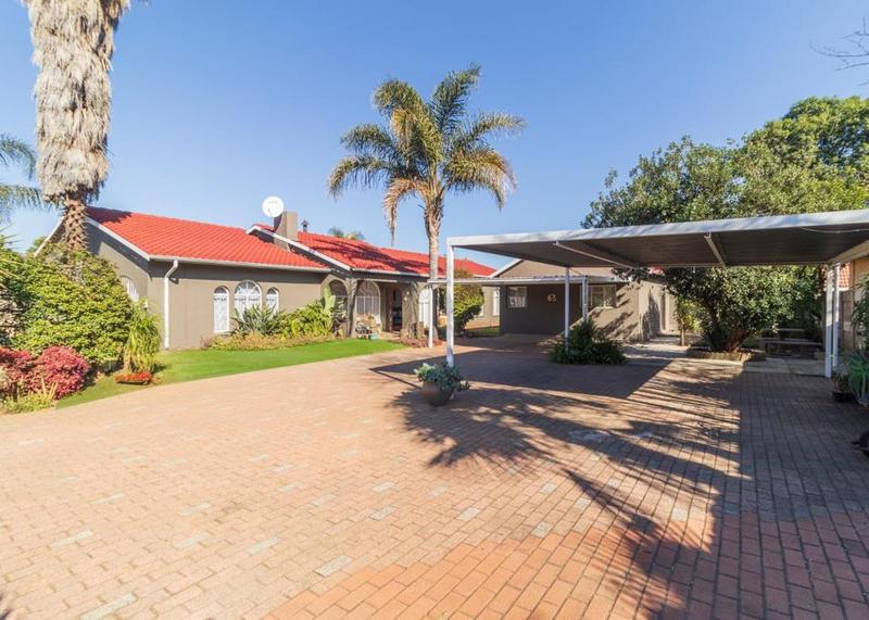 6 Bedroom Property for Sale in Freeway Park Gauteng