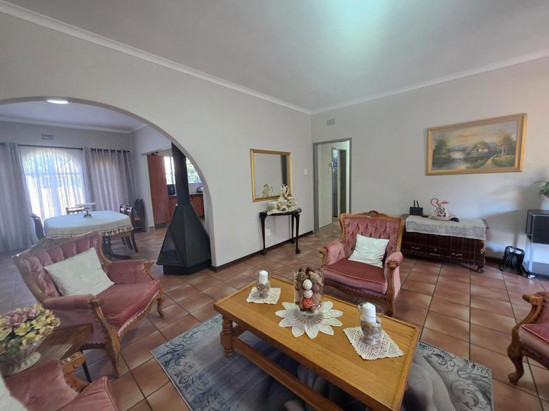 6 Bedroom Property for Sale in Freeway Park Gauteng