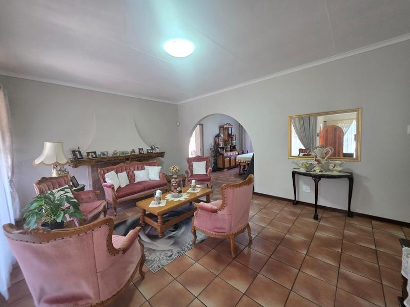 6 Bedroom Property for Sale in Freeway Park Gauteng