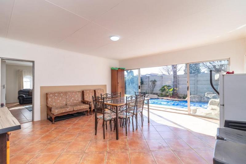 6 Bedroom Property for Sale in Freeway Park Gauteng