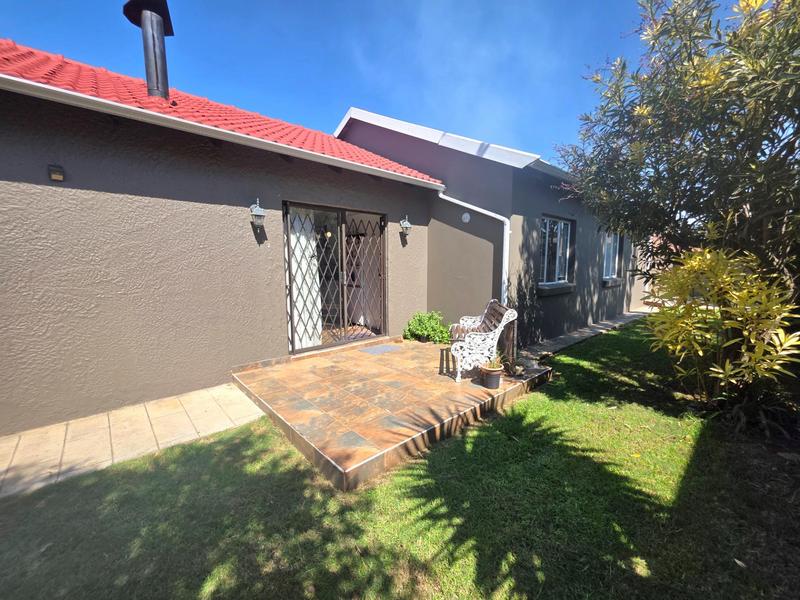 6 Bedroom Property for Sale in Freeway Park Gauteng