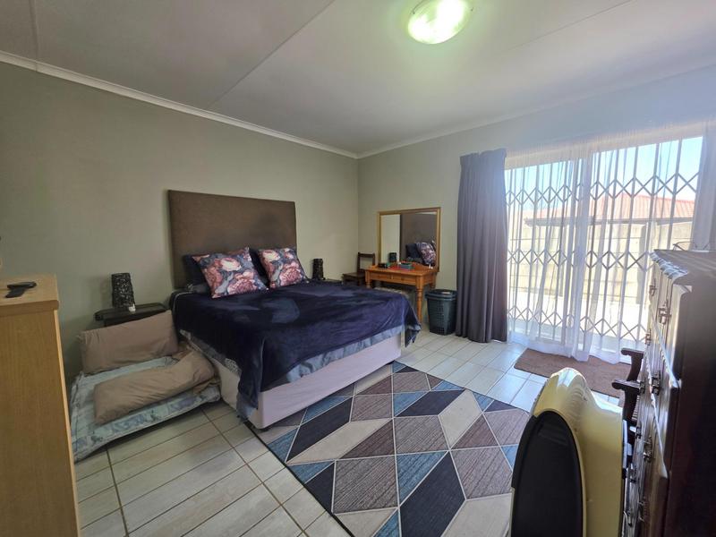 6 Bedroom Property for Sale in Freeway Park Gauteng