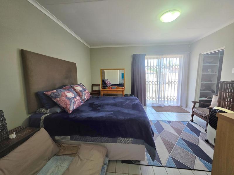 6 Bedroom Property for Sale in Freeway Park Gauteng