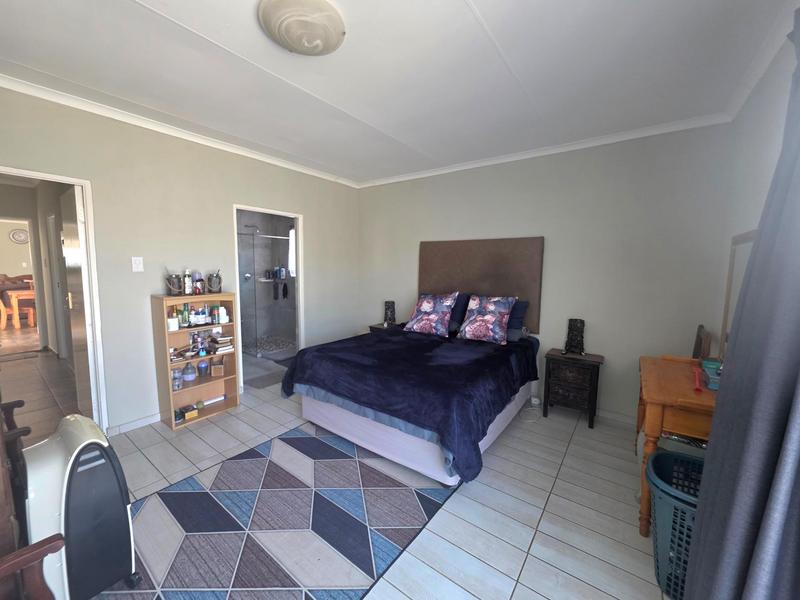 6 Bedroom Property for Sale in Freeway Park Gauteng