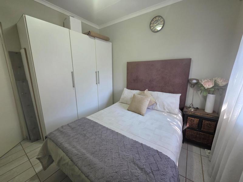 6 Bedroom Property for Sale in Freeway Park Gauteng