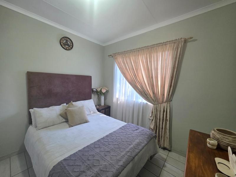6 Bedroom Property for Sale in Freeway Park Gauteng