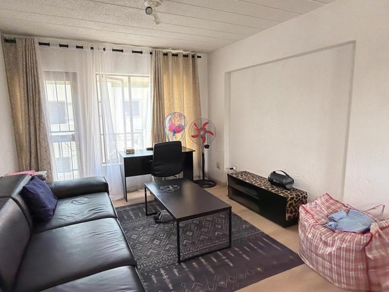 1 Bedroom Property for Sale in Bryanston Gauteng