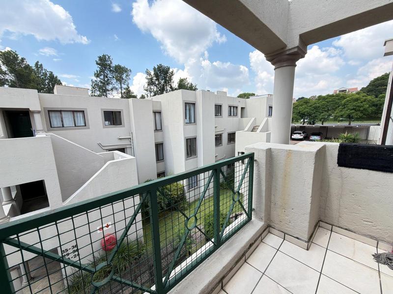 1 Bedroom Property for Sale in Bryanston Gauteng