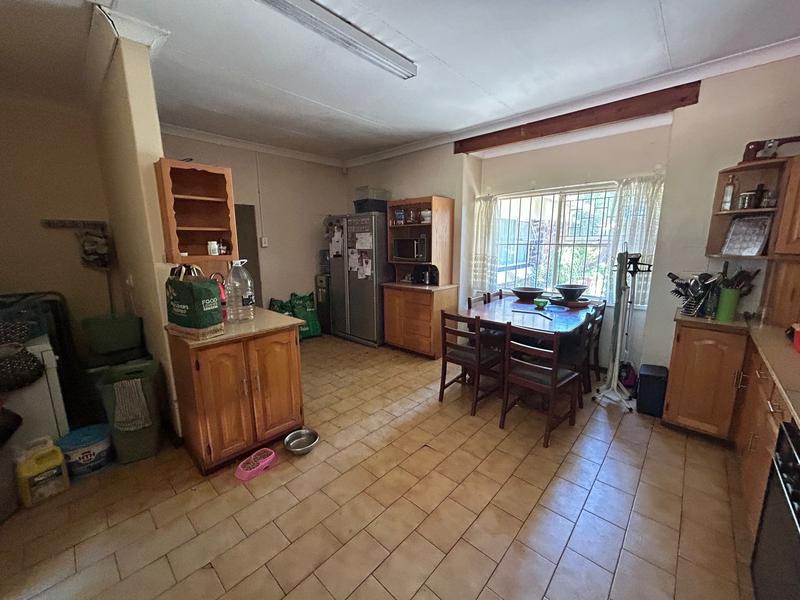 6 Bedroom Property for Sale in Eldoraigne Gauteng