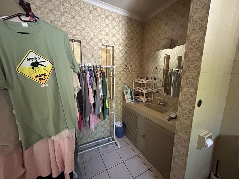 6 Bedroom Property for Sale in Eldoraigne Gauteng