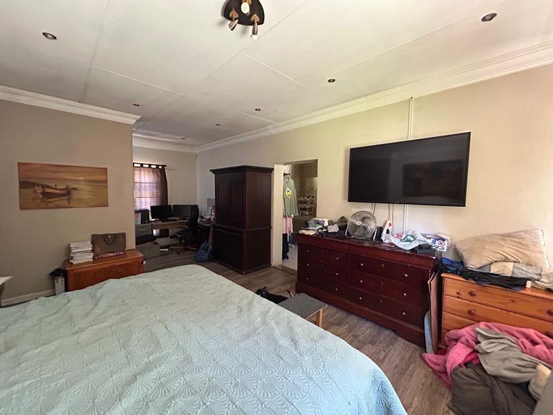 6 Bedroom Property for Sale in Eldoraigne Gauteng