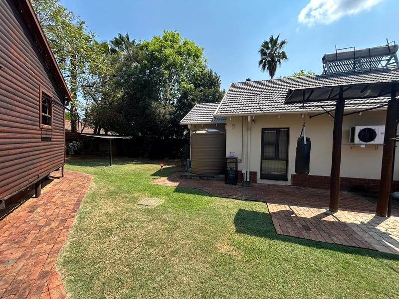 5 Bedroom Property for Sale in Eldoraigne Gauteng