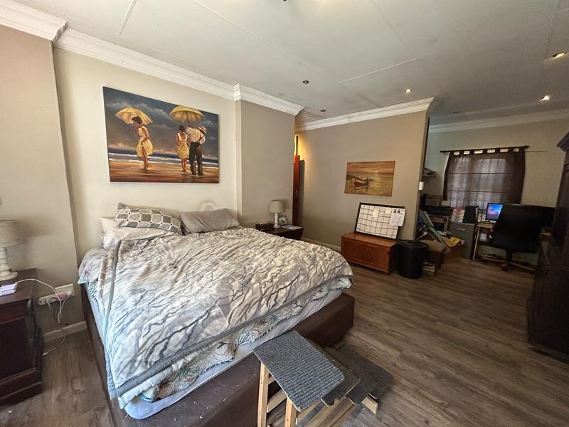 5 Bedroom Property for Sale in Eldoraigne Gauteng