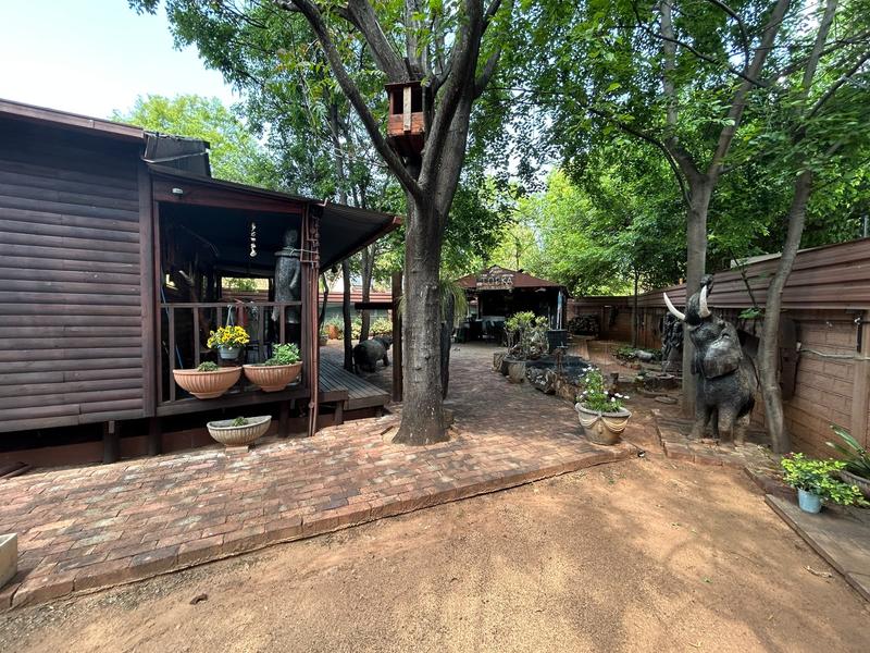 5 Bedroom Property for Sale in Eldoraigne Gauteng