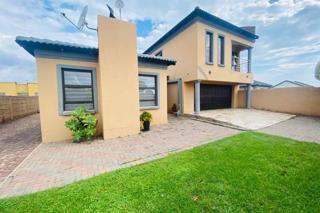 4 Bedroom Property for Sale in Kirkney Gauteng