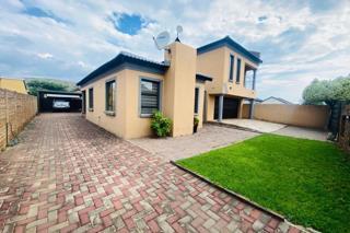 4 Bedroom Property for Sale in Kirkney Gauteng
