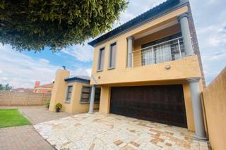 4 Bedroom Property for Sale in Kirkney Gauteng