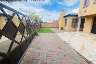 4 Bedroom Property for Sale in Kirkney Gauteng