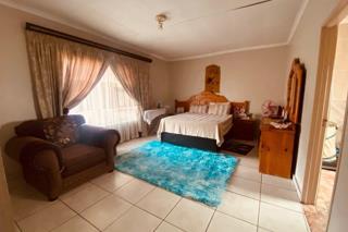 4 Bedroom Property for Sale in Kirkney Gauteng