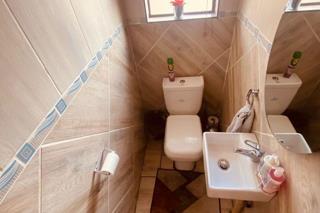 4 Bedroom Property for Sale in Kirkney Gauteng