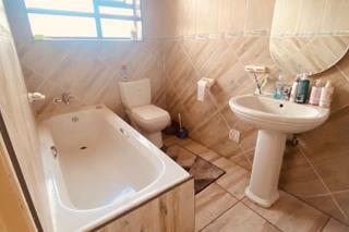 4 Bedroom Property for Sale in Kirkney Gauteng