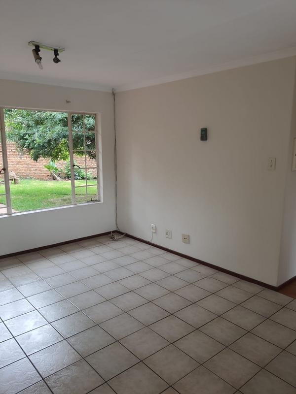 To Let 2 Bedroom Property for Rent in Garsfontein Gauteng