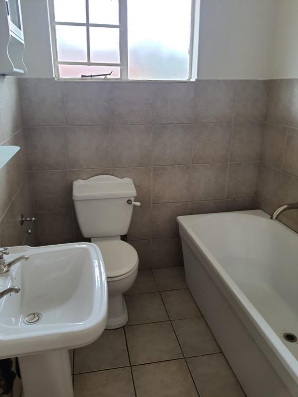 To Let 2 Bedroom Property for Rent in Garsfontein Gauteng