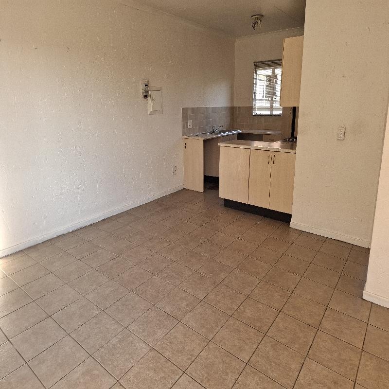 To Let 2 Bedroom Property for Rent in Rietvalleirand Gauteng