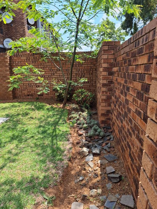 To Let 2 Bedroom Property for Rent in Mooikloof Ridge Gauteng