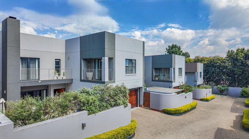 To Let 4 Bedroom Property for Rent in Bryanston Gauteng