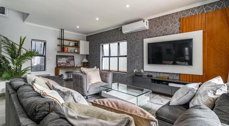 To Let 4 Bedroom Property for Rent in Bryanston Gauteng