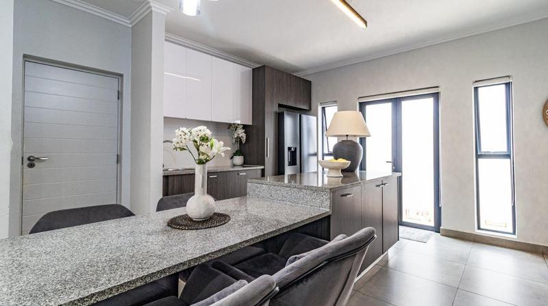 To Let 4 Bedroom Property for Rent in Bryanston Gauteng