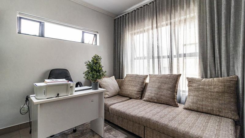 To Let 4 Bedroom Property for Rent in Bryanston Gauteng