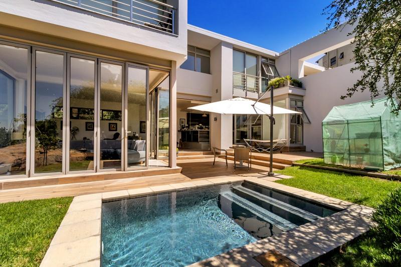 To Let 4 Bedroom Property for Rent in Helderfontein Estate Gauteng