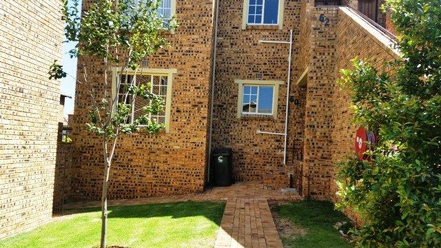 To Let 2 Bedroom Property for Rent in Radiokop Gauteng