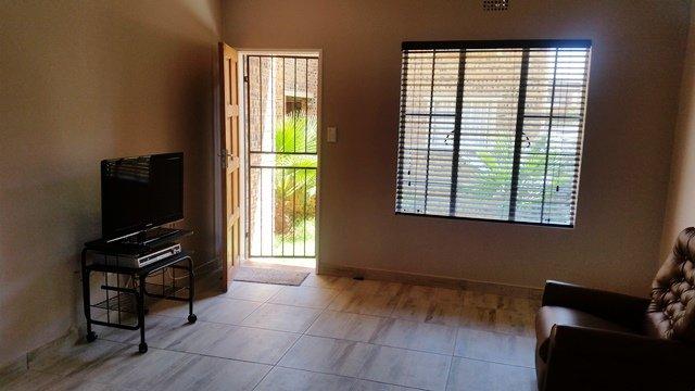 To Let 2 Bedroom Property for Rent in Radiokop Gauteng