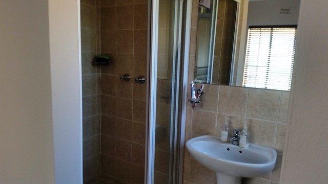 To Let 2 Bedroom Property for Rent in Radiokop Gauteng