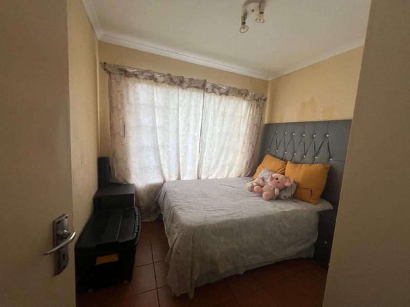 To Let 2 Bedroom Property for Rent in West Village Gauteng