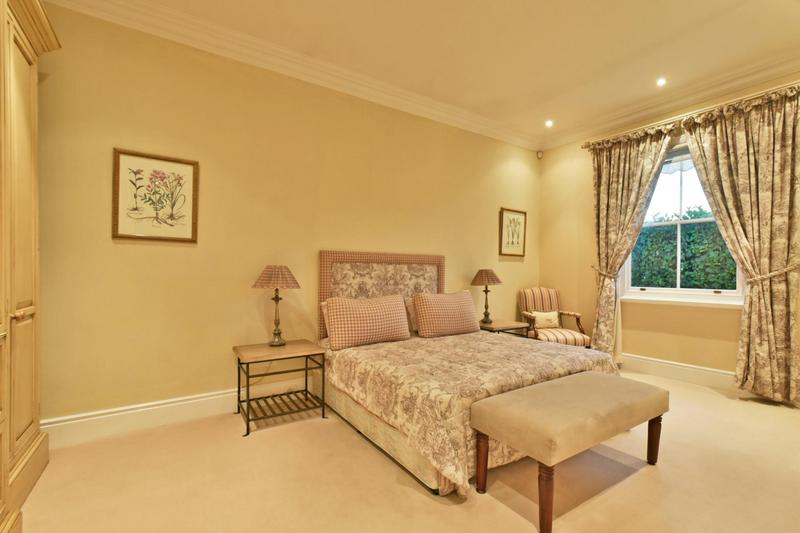 6 Bedroom Property for Sale in Cornwall Hill Gauteng